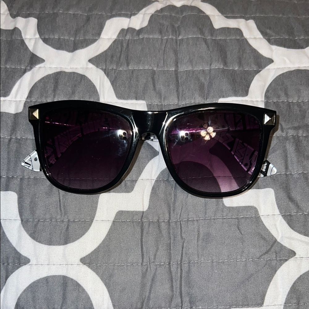 Victoria’s Secret Pink Sunglasses with Stud Accents and Clear Holder